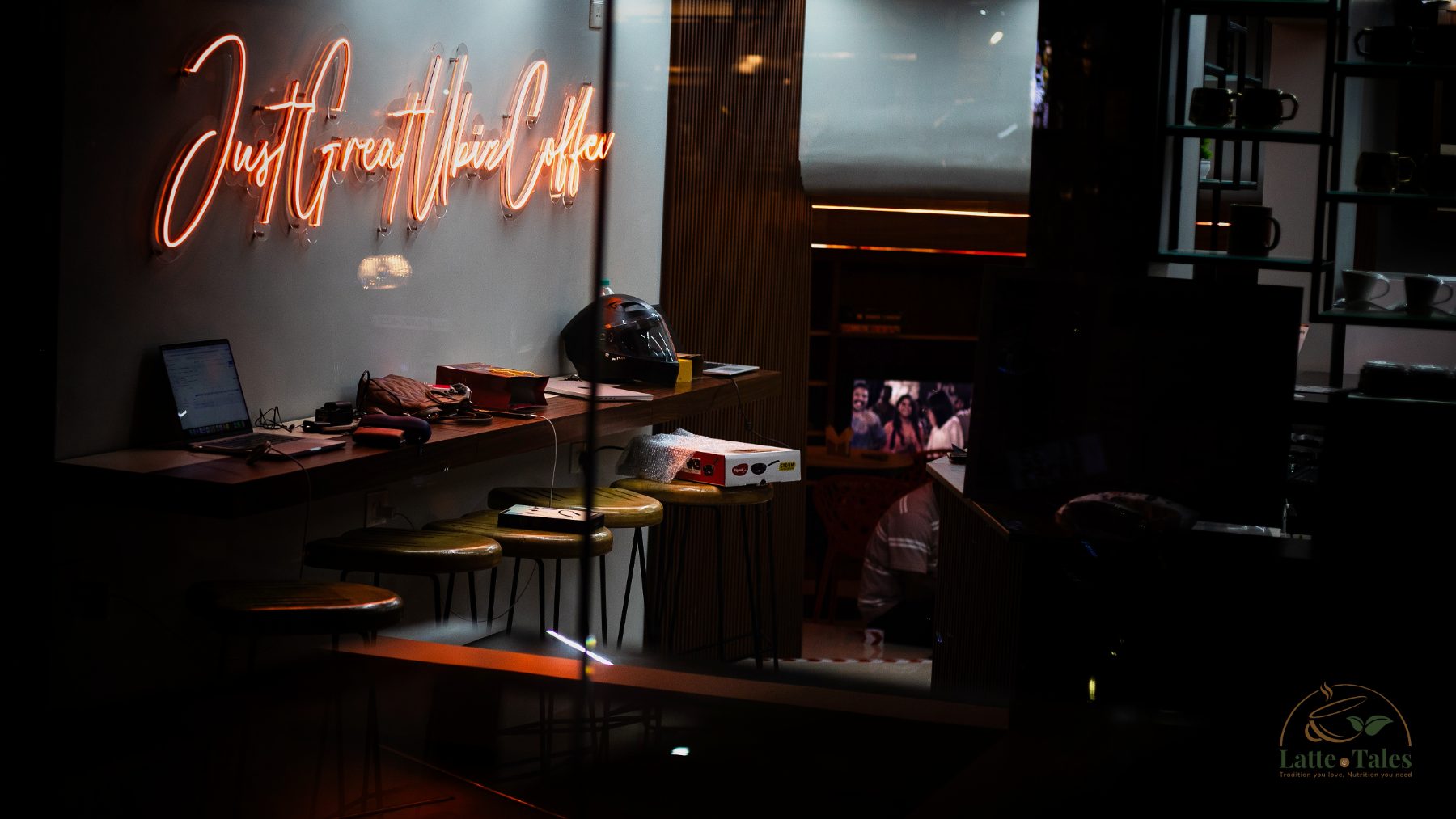 Inside Latte & Tales